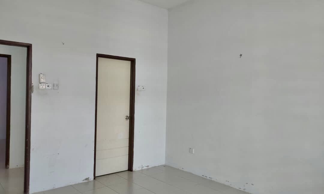 8915C8E3-2BBF-488D-A92A-A8CA51BA2221