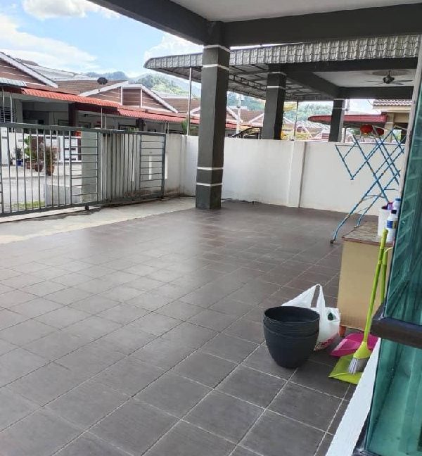 b84b002a-5188-4be9-8768-32b344495074-1