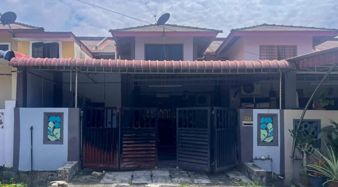 rumah-kos-rendah-dua-tingkat-taman-chepor-raya-02