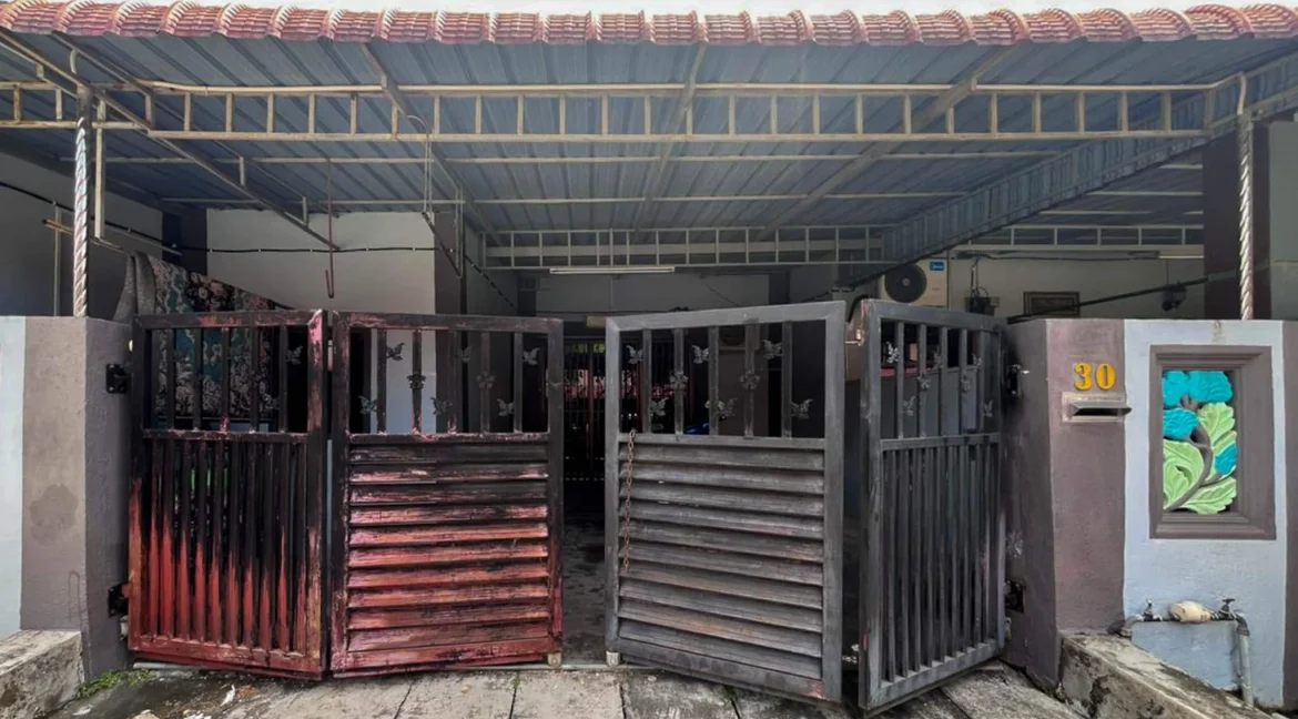 rumah-kos-rendah-dua-tingkat-taman-chepor-raya-03