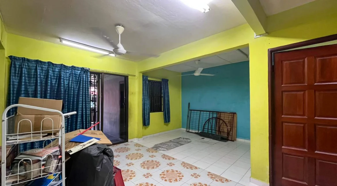 rumah-kos-rendah-dua-tingkat-taman-chepor-raya-10