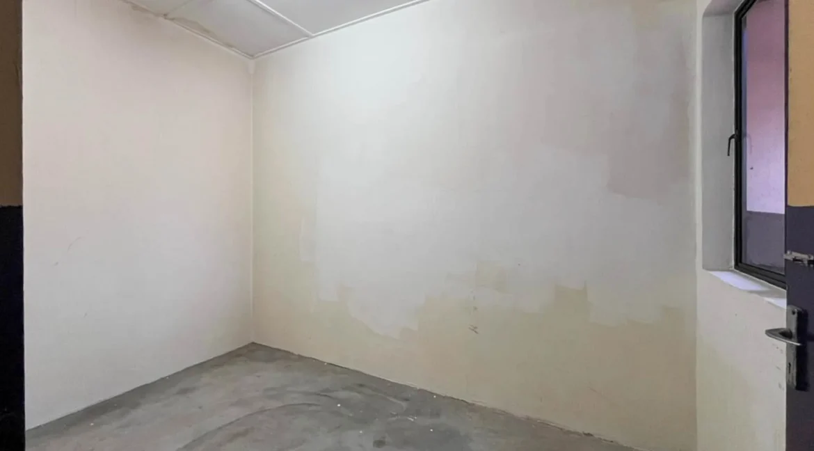 rumah-kos-rendah-dua-tingkat-taman-chepor-raya-17