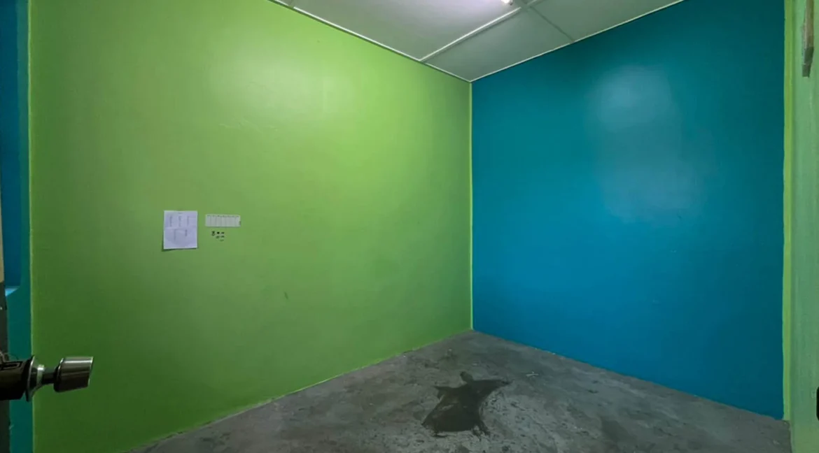 rumah-kos-rendah-dua-tingkat-taman-chepor-raya-19