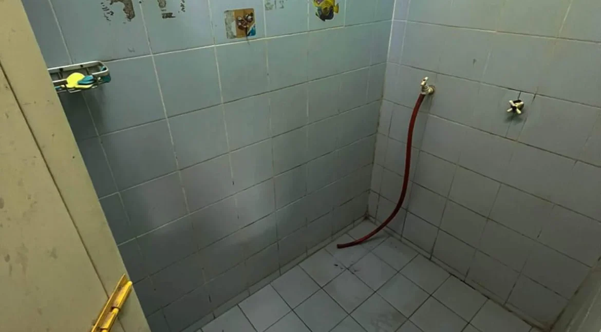 rumah-kos-rendah-dua-tingkat-taman-chepor-raya-23